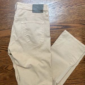 AG | Graduate | 32x32 | Khaki